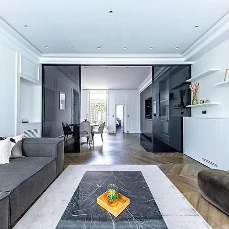 Elysees Gem 2-bedroom Parigi