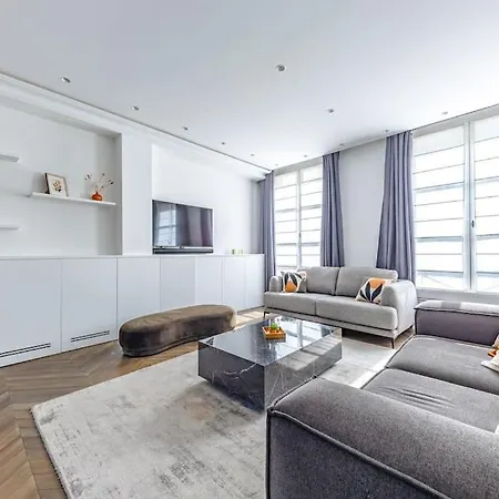 Elysees Gem 2-bedroom Appartamento